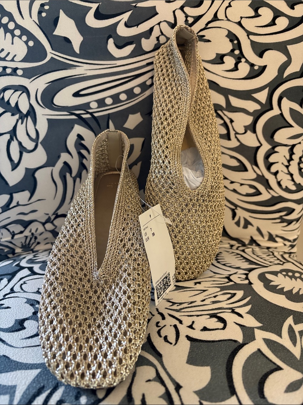 H&M Women's Gold Metallic Mesh Ballet Flats Size 38/7